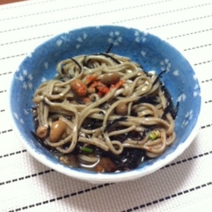 冷やして美味しい♪ひじき蕎麦☆